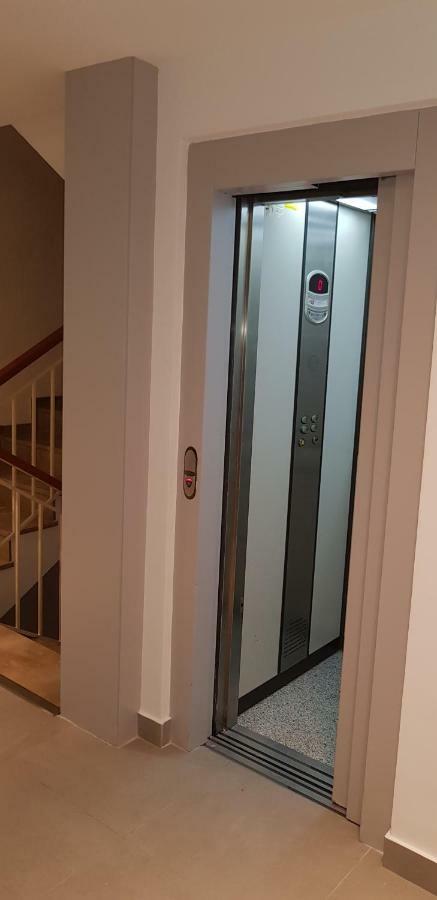 Apartamento En Centro Historico Гранада Екстериор снимка